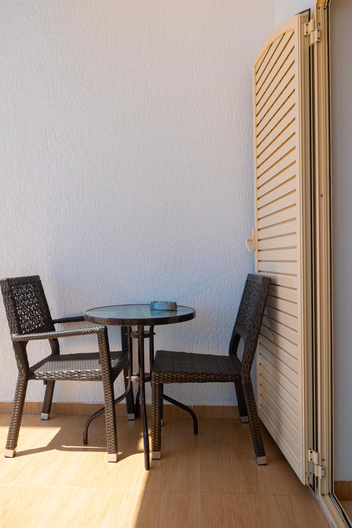 Royal Blue Hotel 4*